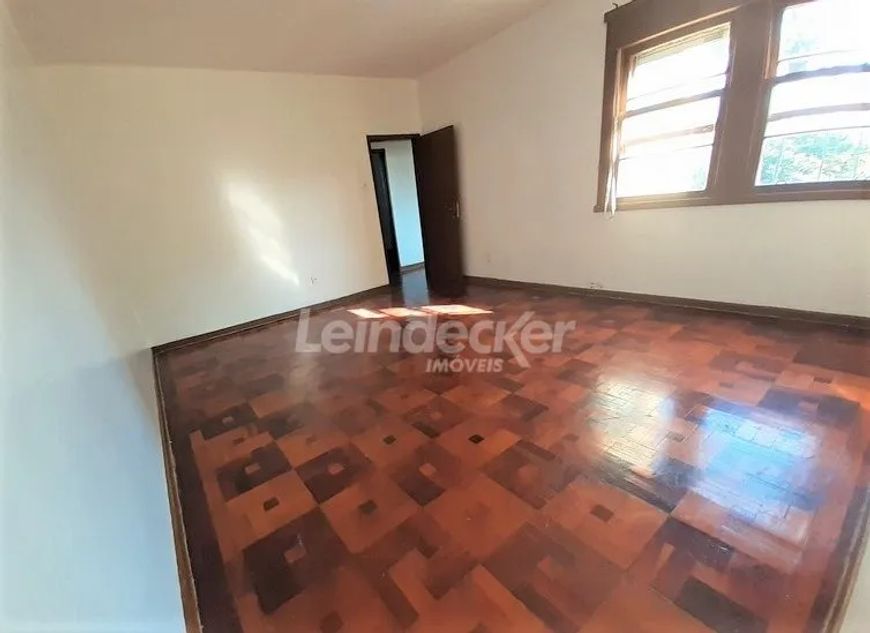 Apartamento em Bom Fim com 118 m² , 3 quarto(s) .
