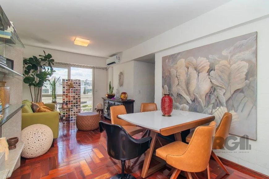 Apartamento à venda no Bom Fim, 72m² com 2 dormitórios/quartos disponíveis.