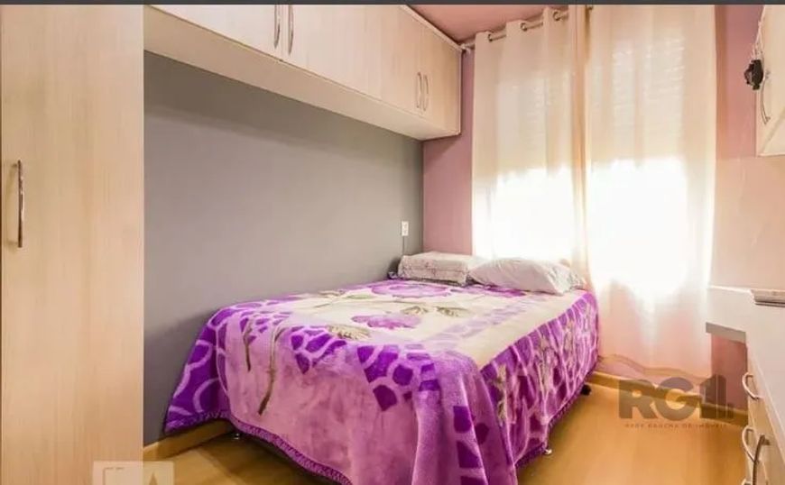 Otimo apartamento com living dois ambientes tres dormitorios, banheiro, cozinha com moveis sob medid