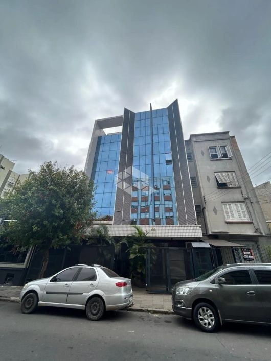 sala comercial toda reformada de frente com vista, elevador, portaria 12 horas.