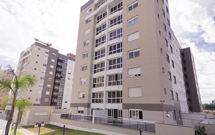 Apartamento semi mobilado, são 3 dormitórios, transformado em 2, sendo um suíte master com closet, a