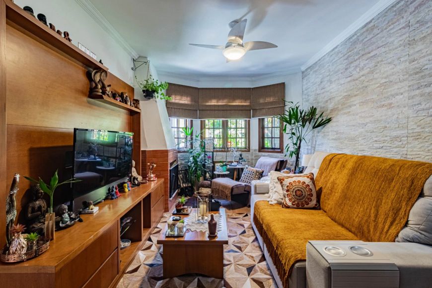 Casa em Condomínio no bairro Guarujá