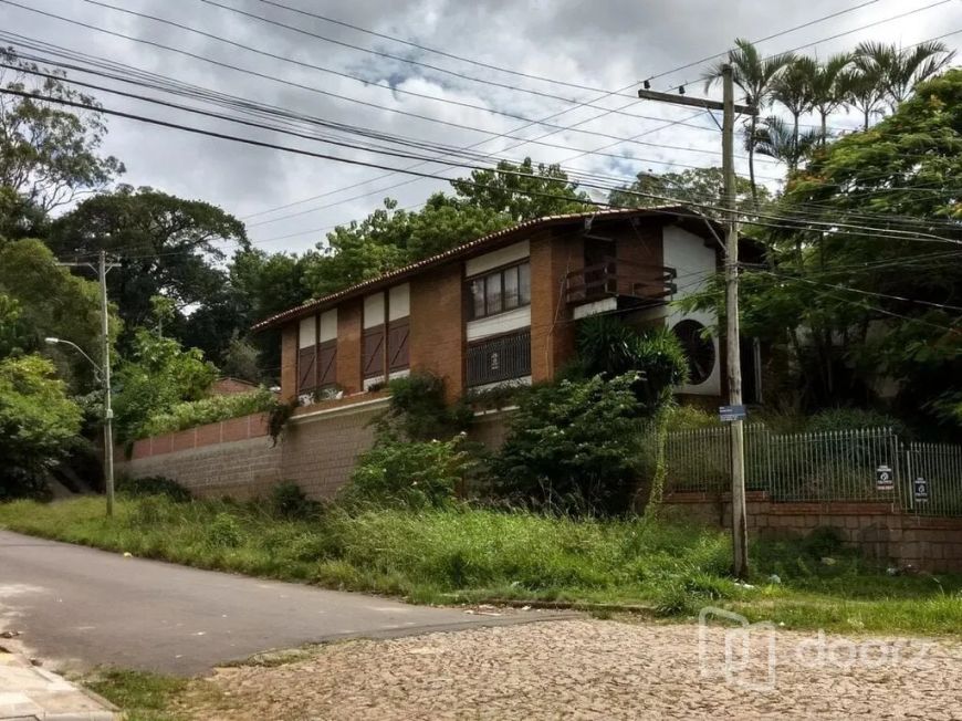 Casa em Santa Tereza com 300 m² , 3 quarto(s) , 3 vaga(s).