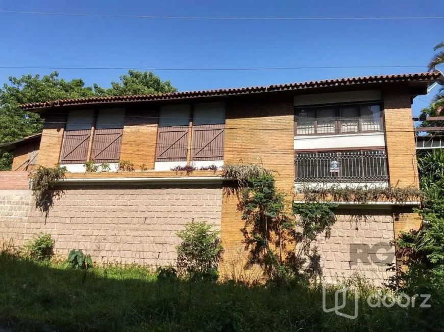 Casa em Santa Tereza com 300 m² , 3 quarto(s) , 3 vaga(s).
