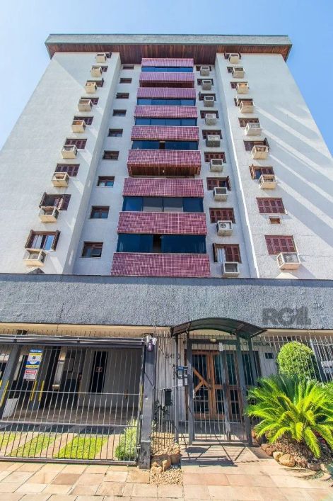 Excelente apartamento 2 dormitórios - 61 m2 - possui garagem - semi mobiliado, Living 2 ambientes co