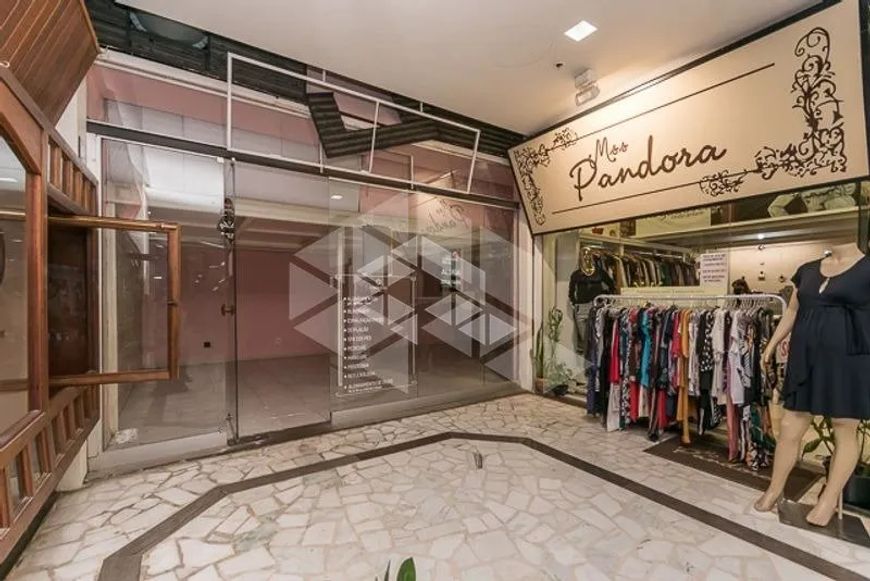 Loja na Galeria Florêncio Ygartua.