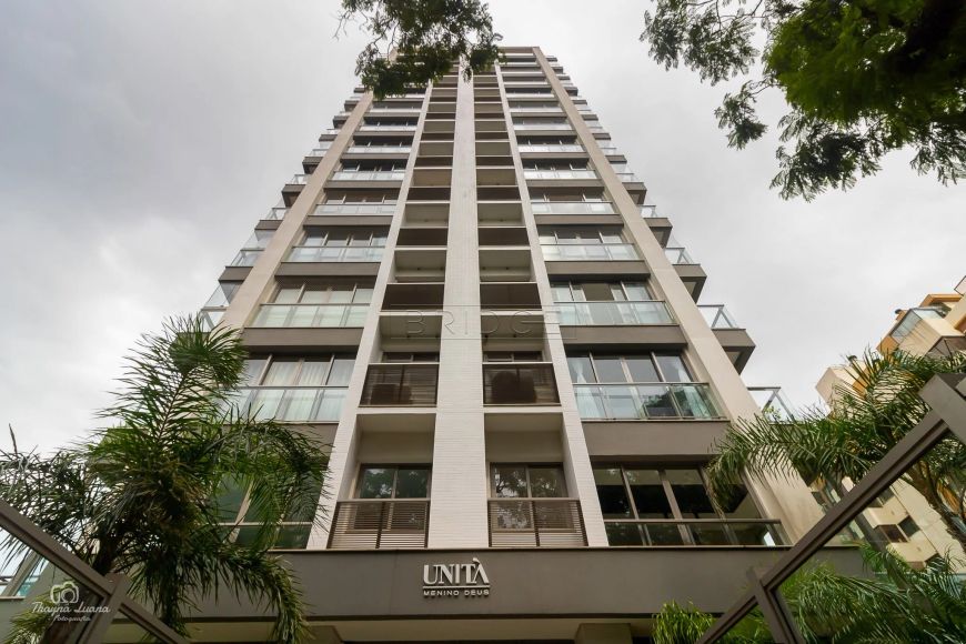 Apartamento com 3 dormitórios no Menino Deus