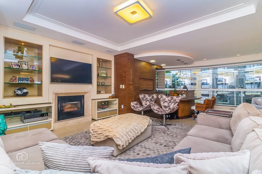 Apartamento de luxo no Menino Deus