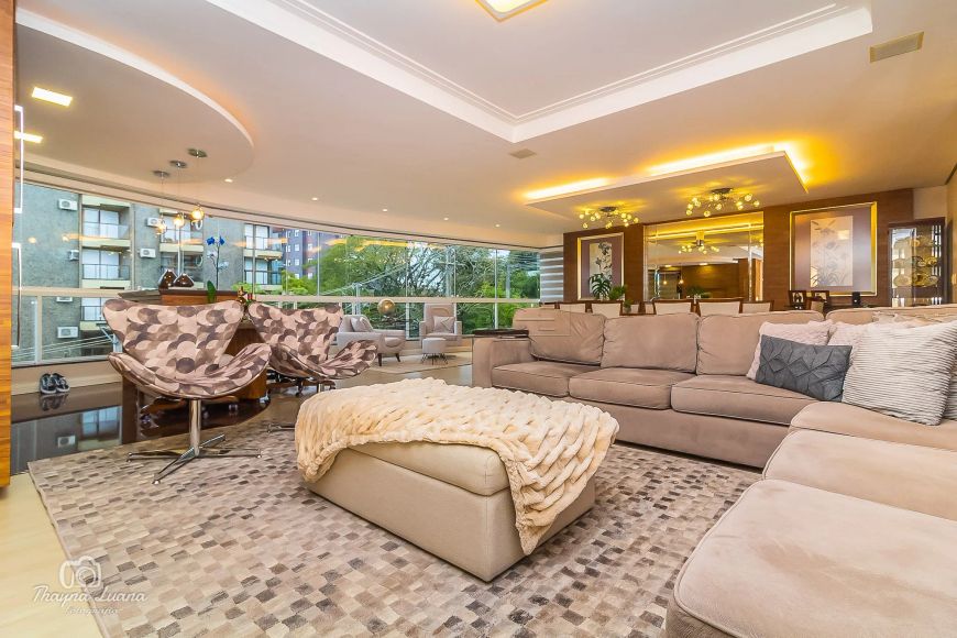Apartamento de luxo no Menino Deus