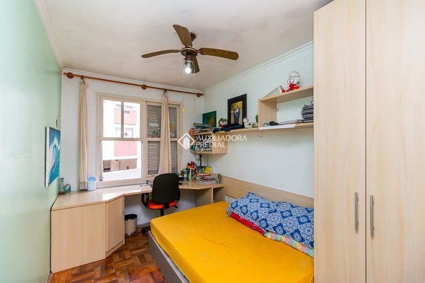 APARTAMENTO 3 DORMITÓRIOS COM GARAGEM NO MENINO DEUS