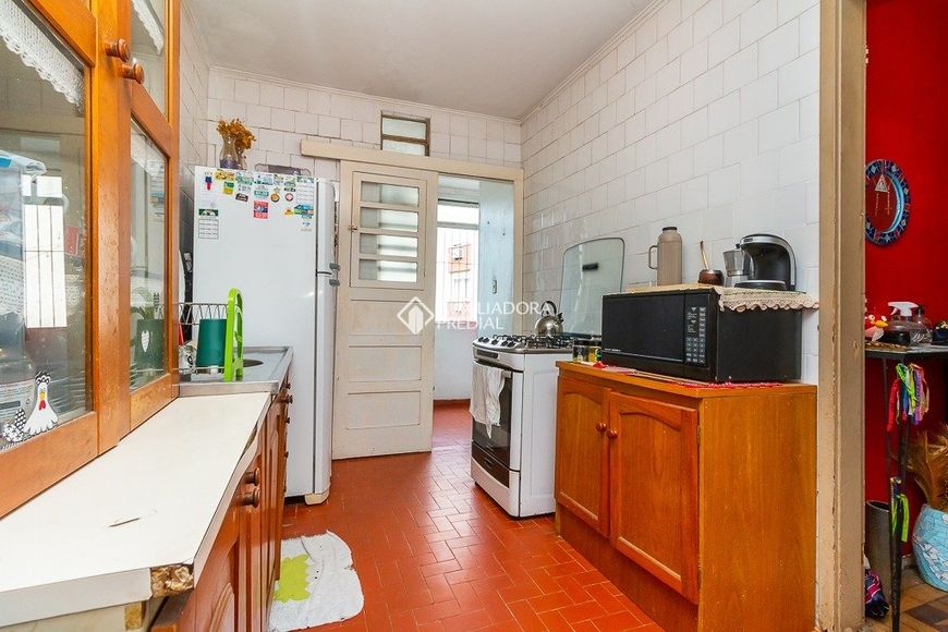 APARTAMENTO 3 DORMITÓRIOS COM GARAGEM NO MENINO DEUS
