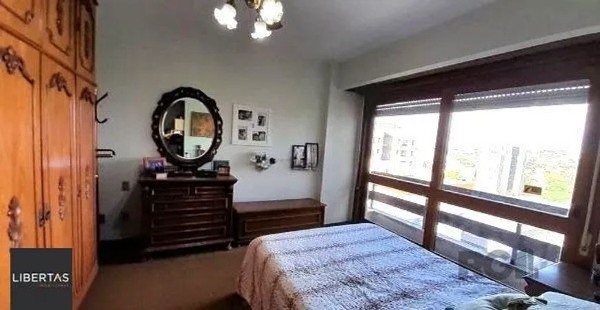 Cobertura no bairro Petrópolis de 3 dormitórios terraço e 2 vagas