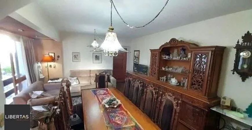 Cobertura no bairro Petrópolis de 3 dormitórios terraço e 2 vagas