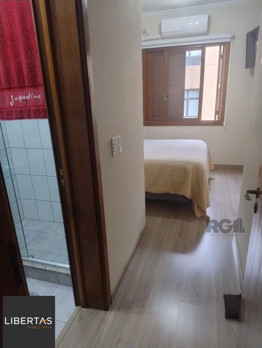 Apartamento para Venda - 72.98m², 3 dormitórios, suíte e 1 vaga - Menino Deus