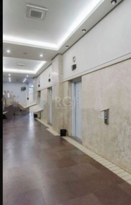 Sala comercial, Edifício Coliseu, 20° andar, lateral, bem iluminada, próxima à Santa Casa/ Rodoviári