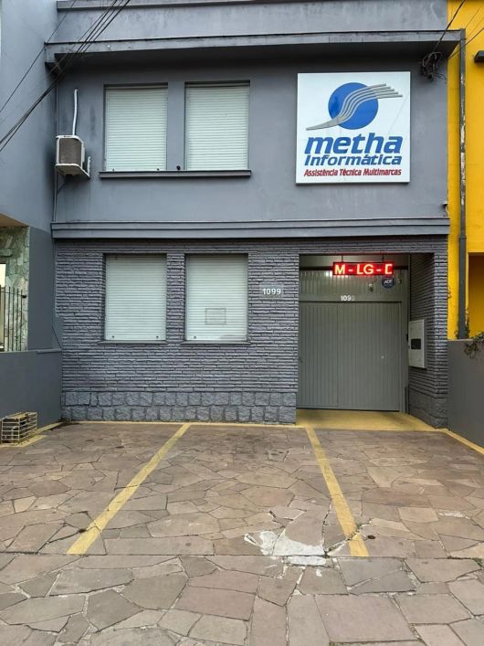 IMOVEL COMERCIAL E RESIDENCIAL COM 600m²(TERRENO 6,60 X 49,80)