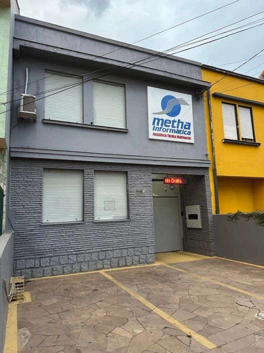 IMOVEL COMERCIAL E RESIDENCIAL COM 600m²(TERRENO 6,60 X 49,80)
