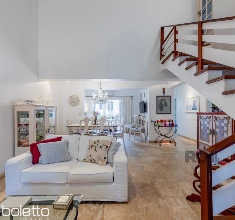 Casa Para comprar com 5 Dormitórios na Chácara das Pedras
