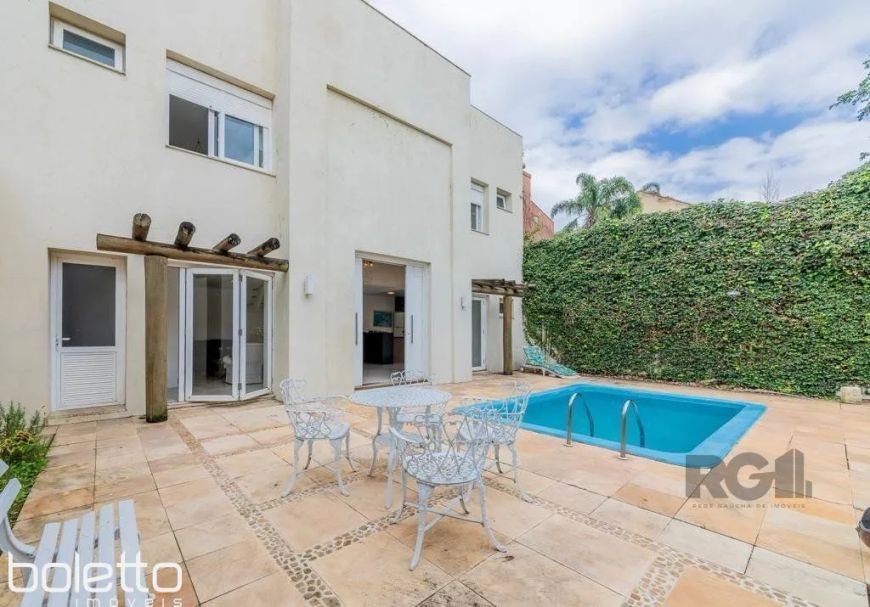 Casa Para comprar com 5 Dormitórios na Chácara das Pedras