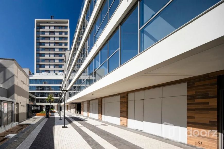 Salas/Conjuntos em Cidade Baixa com 53.35 m² , 1 vaga(s).