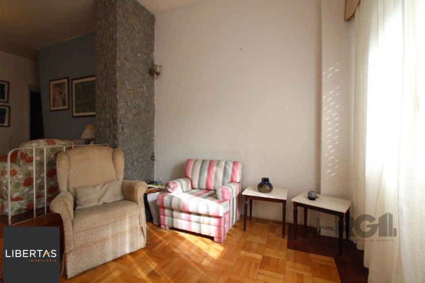 Casa à venda 4 quartos (dormitórios), suíte, 3 vagas - Partenon, Porto Alegre