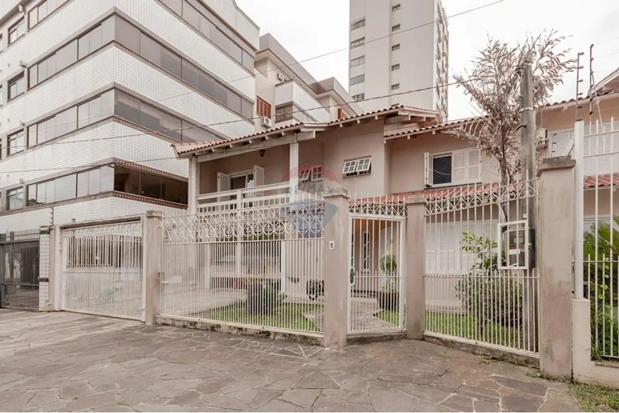 "Sonhe Alto: Casa de 232m² no Jardim Itu Sabará"
