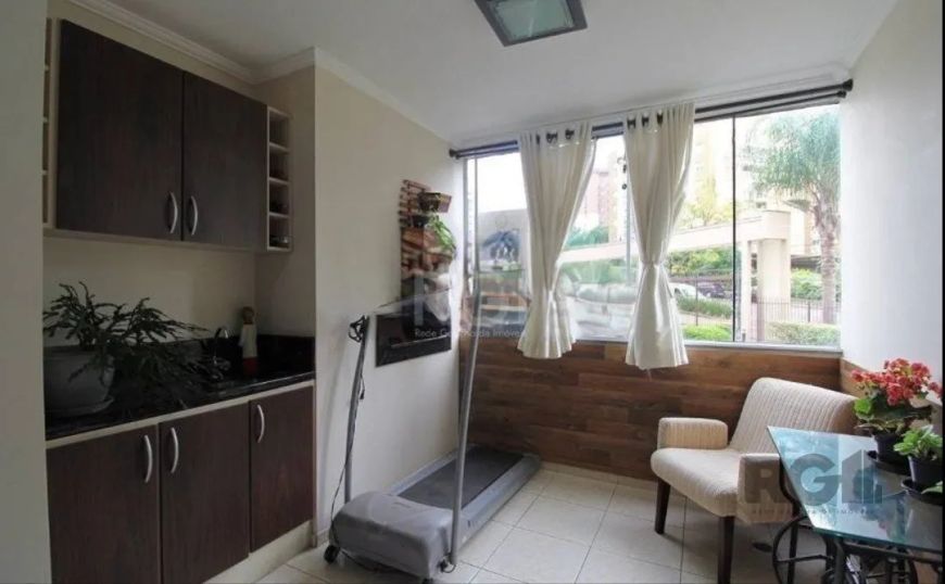 Ótimo apartamento 4 dormitórios, 1 suíte, 112 m2 de área privativa, 1 vaga de garagem no Bairro Chac