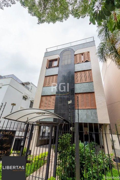 Cobertura para Venda - 248.34m², 3 dormitórios, sendo 1 suites, 3 vagas - Petróp