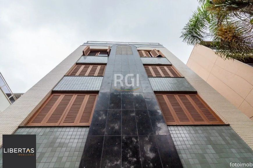 Cobertura para Venda - 248.34m², 3 dormitórios, sendo 1 suites, 3 vagas - Petróp