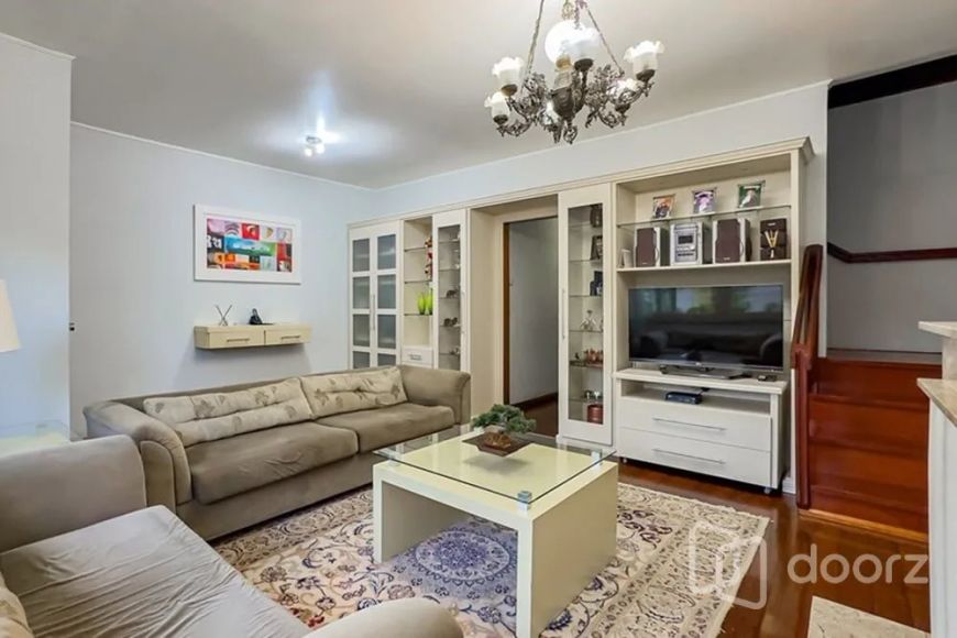 Imóvel na Pedro Waine com 4 dormitórios e 233m²