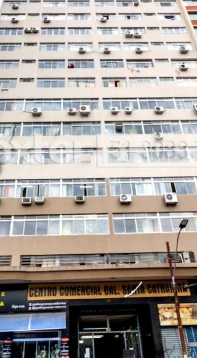 APARTAMENTO 3 DORMITÓRIOS | CENTRO Apartamento 3 dormitórios, planta ampla com 81m² privativos, anda