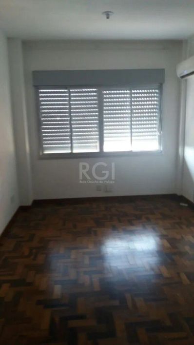 APARTAMENTO 3 DORMITÓRIOS | CENTRO Apartamento 3 dormitórios, planta ampla com 81m² privativos, anda