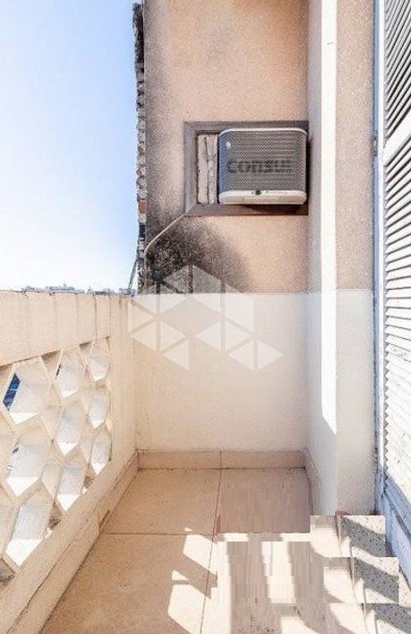 Apartamento no bairro Azenha em Porto Alegre de 3 dormitórios