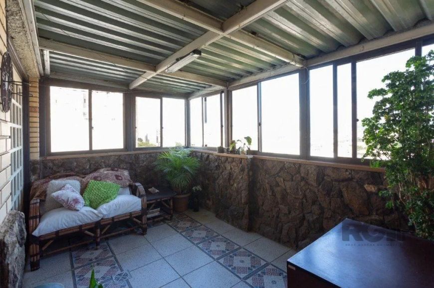 Cobertura 2 Quartos com Terraço, Lareira e Vaga no Centro Histórico - 93m² - Centro Histórico