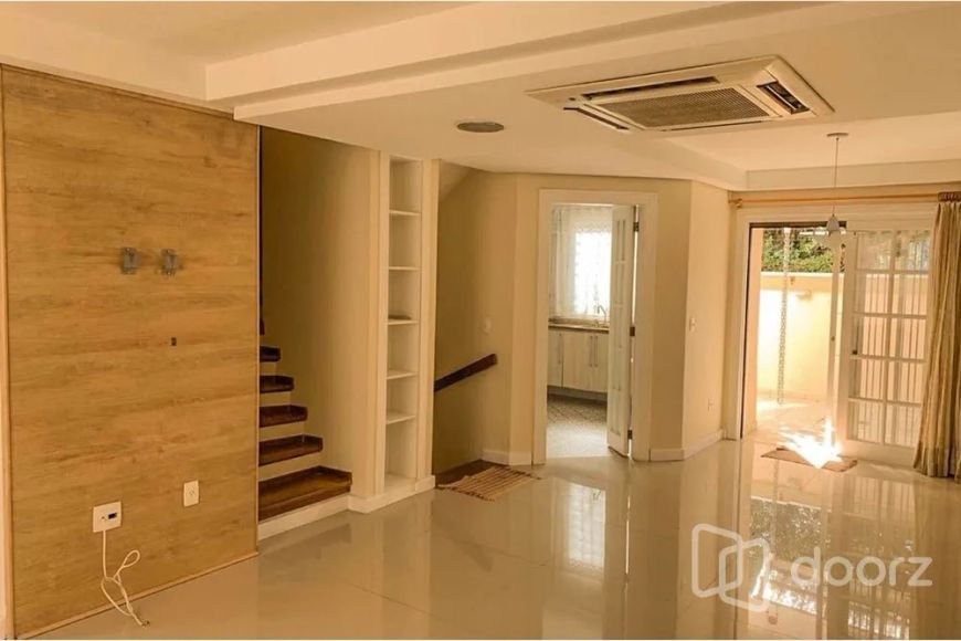 Imóvel na Licinio Cardoso com 3 dormitórios e 212m²