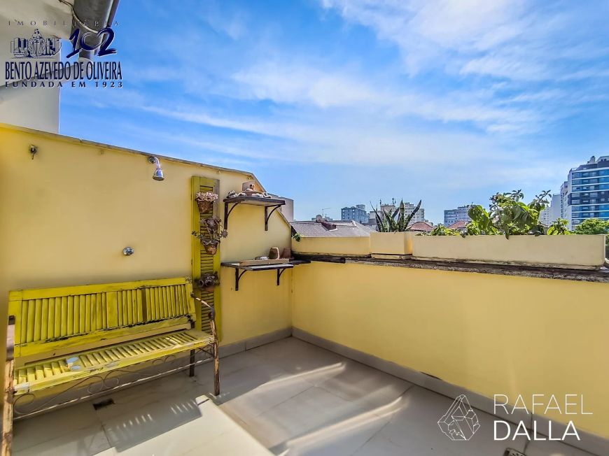 Cobertura com Terraço, Lareira e Vista na Baronesa do Gravataí na Cidade Baixa