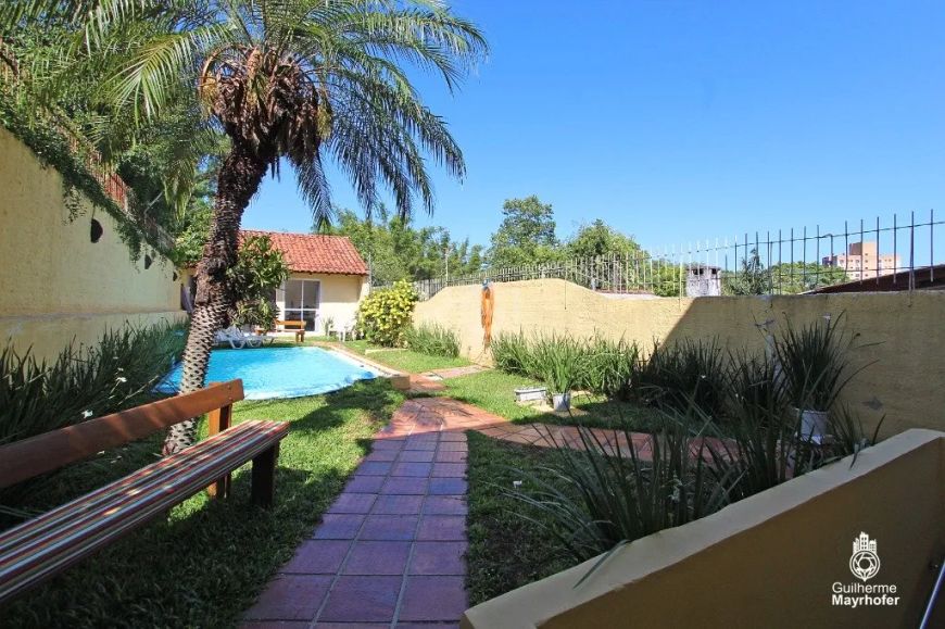 Excelente sobrado com 240² divididos em 2 pavimentos e mais anexo, em terreno com 435m² (6,60x66m).