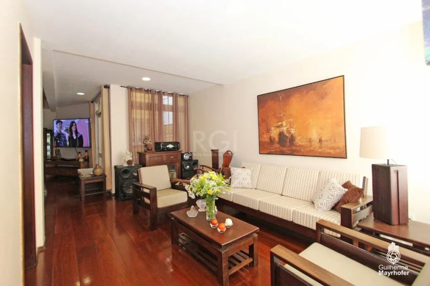 Excelente sobrado com 240² divididos em 2 pavimentos e mais anexo, em terreno com 435m² (6,60x66m).