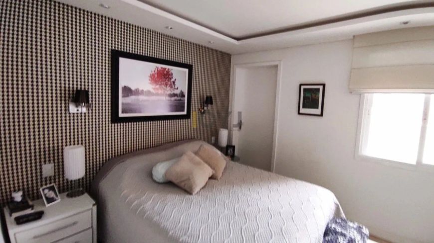 Casa 3 dormitórios no bairro Guarujá em Porto Alegre