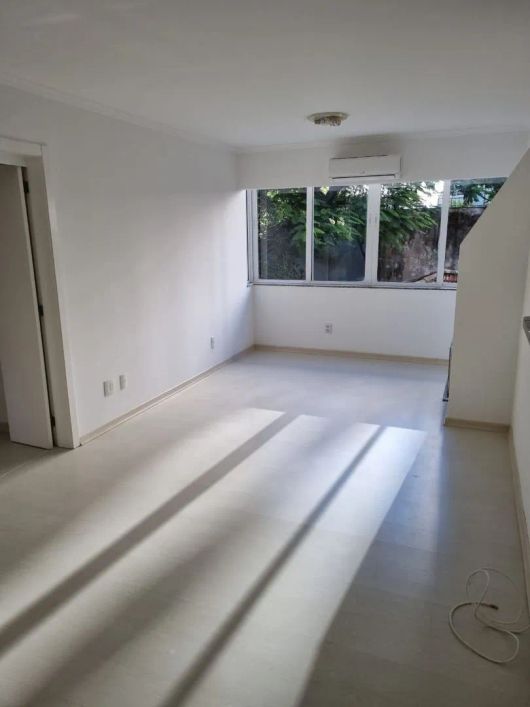 Apartamento em Rua Tito Lívio Zambecari - Mont Serrat - Porto Alegre/RS
