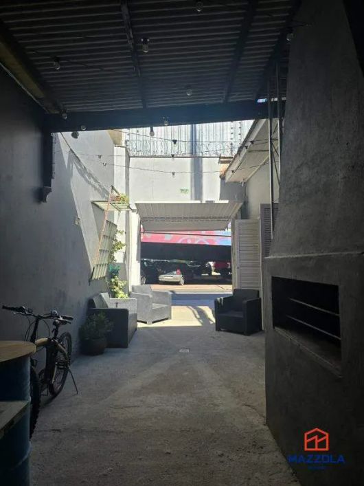 Casa Comercial à venda, 2 vagas, Santa Cecília - Porto Alegre/RS