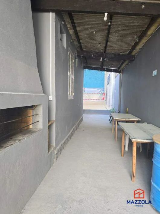 Casa Comercial à venda, 2 vagas, Santa Cecília - Porto Alegre/RS