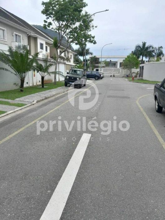 Casa Triplex à venda, 5 quartos, 4 suítes, 2 vagas, Vargem Pequena - RIO DE JANEIRO/RJ