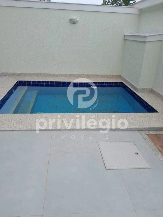 Casa Triplex à venda, 5 quartos, 4 suítes, 2 vagas, Vargem Pequena - RIO DE JANEIRO/RJ