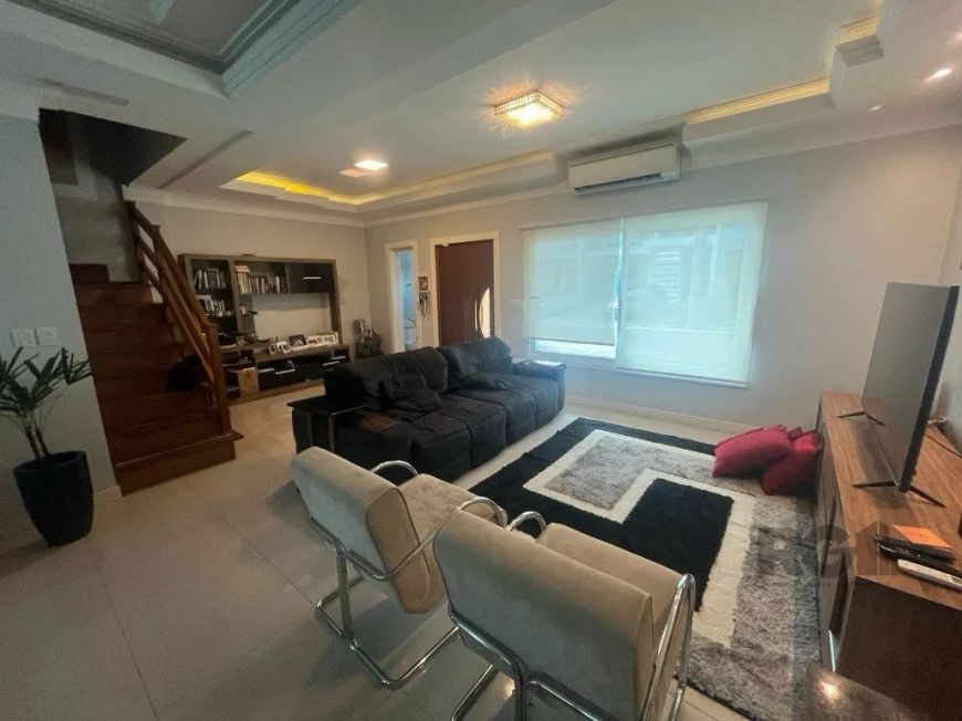 Excelente casa em condomínio fechado no Lagos de Nova Ipanema composta de 3 dormitórios semi mobilia