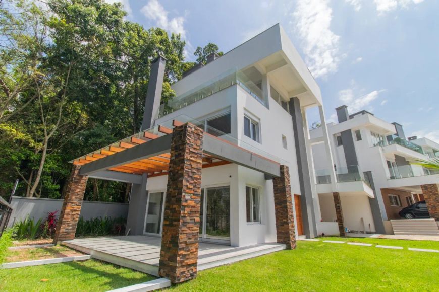Casa em condomínio à beira do Guaíba