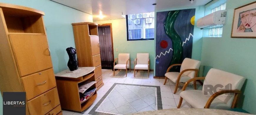 SALA AMPLA COM 73M² PRIVATIVOS, CENTRO PORTO ALEGRE, GARAGEM, ELEVADOR