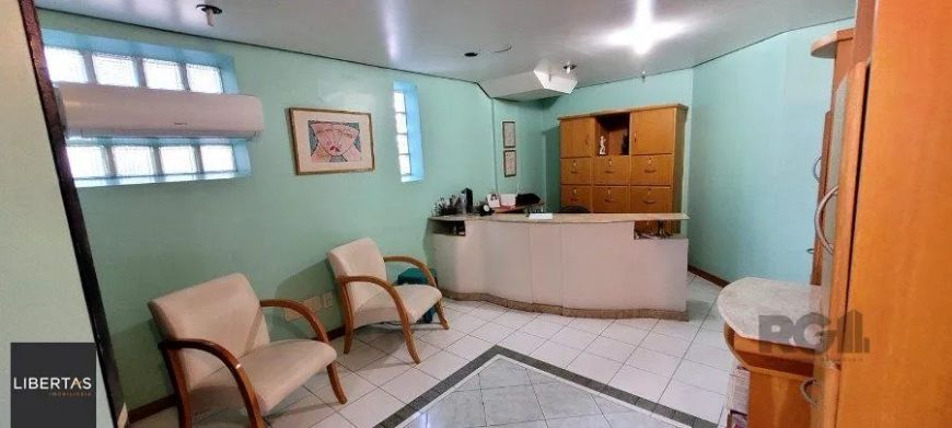 SALA AMPLA COM 73M² PRIVATIVOS, CENTRO PORTO ALEGRE, GARAGEM, ELEVADOR