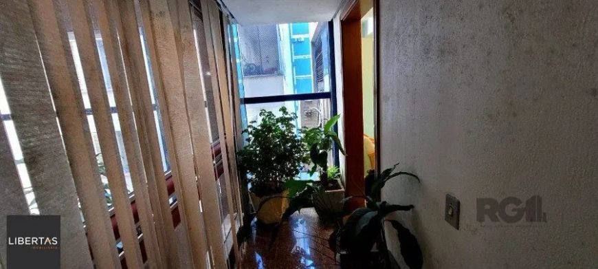 SALA AMPLA COM 73M² PRIVATIVOS, CENTRO PORTO ALEGRE, GARAGEM, ELEVADOR