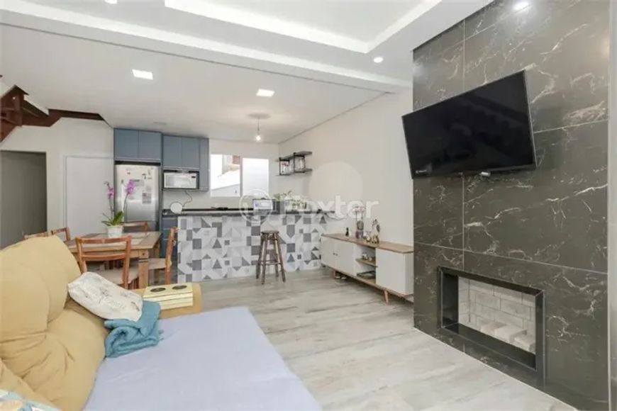 Casa à venda Rua Matias José Bins, Chácara das Pedras - Porto Alegre